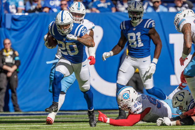 October 18, 2026, Indianapolis, Indiana, U.S: Indianapolis Colts running back Seth McGowan (20) breaks the tackle of Tennessee Titans defensive tackle Jeffery Simmons during the game between the Tennessee Titans and the Indianapolis Colts at Lucas Oil Stadium, Indianapolis, Indiana. Indianapolis U.S - ZUMAs304 20261018_zaf_s304_038 Copyright: xScottxStuartx