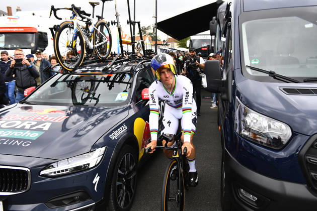 October 18, 2026, Les Herbiers, Pays De La Loire, France: Red BullÃBoraÃHansgrohes Belgian rider Remco Evenepoel competes in the Chrono des Nations in Les Herbiers, France, on October 18, 2026. Les Herbiers France - ZUMAh284 20261018_znp_h284_017 Copyright: xRonanxHoussinx