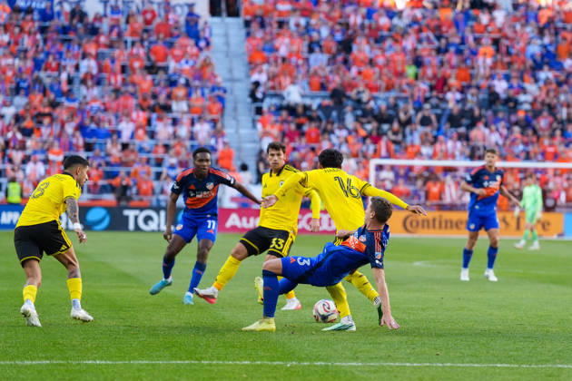 October 18, 2026, Cincinnati, Ohio, USA: Columbus Crew midfielder Taha Habroune (16) dives in on FC Cincinnati midfielder David DoudÄºra (23) attempting to win the ball but commits a foul during an MLS, Fussball Herren, USA game at TQL Stadium Cincinnati USA - ZUMAt168 20261018_zsp_t168_023 Copyright: xTrentxPattersonx