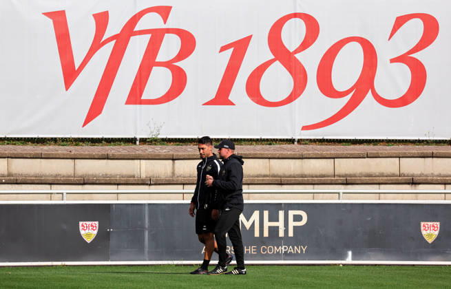 19.10.2026, Stuttgart, Fußball UEFA Champions League, Saison 2026-2027, VfB Stuttgart Training, v.l. Co-Trainer Malik Fathi, VfB Trainer Sebastian Hoeneß