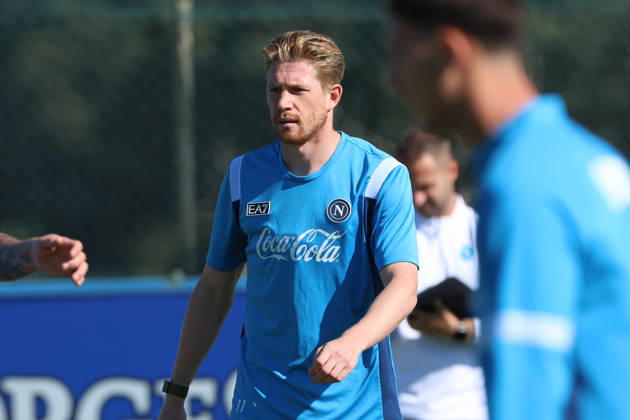 SSC Napoli Training Session Kevin De Bruyne of Napoli during a training session ahead of the UEFA Champions League 2026 27 at the Napoli training center in Castel Volturno, Italy, on October 19, 2026. Castel Volturno Napoli Italy  Copyright: xCiroxDexLucax originalFilename:deluca-sscnapol261019_npczw.jpg