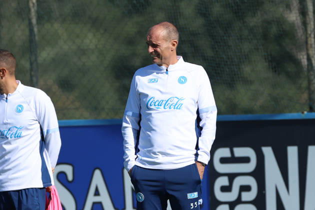 SSC Napoli Training Session Massimiliano Allegri, coach of Napoli, during a training session ahead of the UEFA Champions League 2026 27 at the Napoli training center in Castel Volturno, Italy, on October 19, 2026. Castel Volturno Napoli Italy  Copyright: xCiroxDexLucax originalFilename:deluca-sscnapol261019_npl4j.jpg