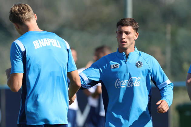 SSC Napoli Training Session Costantino Favasuli of Napoli during a training session ahead of the UEFA Champions League 2026 27 at the Napoli training center in Castel Volturno, Italy, on October 19, 2026. Castel Volturno Napoli Italy  Copyright: xCiroxDexLucax originalFilename:deluca-sscnapol261019_npAcN.jpg