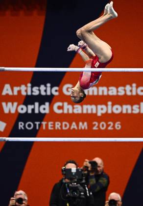 Netherlands Artistic Gymnastics World Championships Qualifiers 9268363 19.10.2026 Naomi Visser of the Netherlands competes on the uneven bars during the women s qualification of the 2026 World Artistic Gymnastics Championships in Rotterdam, the Netherlands. Alexey Filippov Sputnik Rotterdam Netherlands  Copyright: xAlexeyxFilippovx