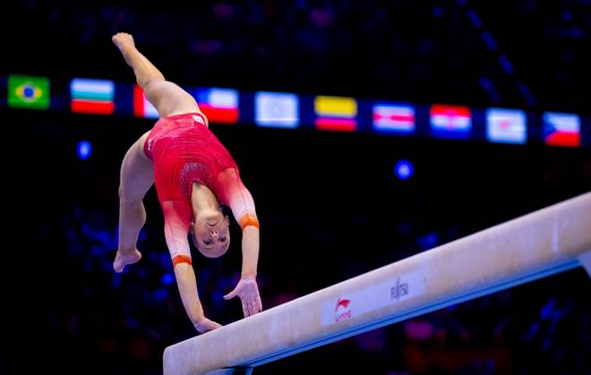 ROTTERDAM - Sanne Wevers during the qualifications at the World Gymnastics Championships in Rotterdam Ahoy. IRIS VAN DEN BROEK ANP xVIxANPxSportx xxANPxIVx 572980198 originalFilename: 572980198.jpg