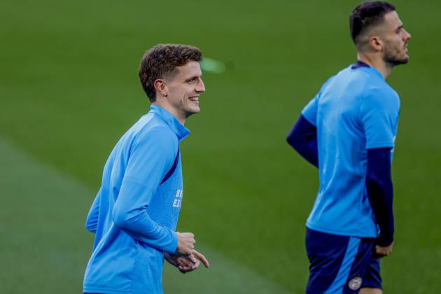 PORTO , 19-10-2026 , Estadio do Dragao , season 2026 2027 , UEFA Champions League football , press conference, PK, Pressekonferenz PSV , Picture shows PSV Player Guus Til Press conference and training PSV  x208822958x Copyright: