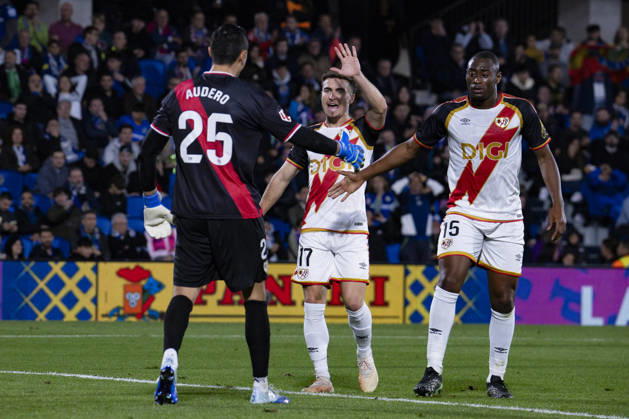 Getafe CF v Rayo Vallecano - La Liga EA Sports 2026 27 October 19, 2026, Estadio El Coliseum, Getafe, Madrid, Spain: Adria Pedrosa celebrate the save of Emil Audero during La Liga EA Sports match between Getafe and Rayo Vallecano at Estadio El Coliseum on October 19, 2026 in Madrid, Spain. Getafe Estadio Coliseum Madrid Spain Copyright: xAlejandroxMatiasxAcostax