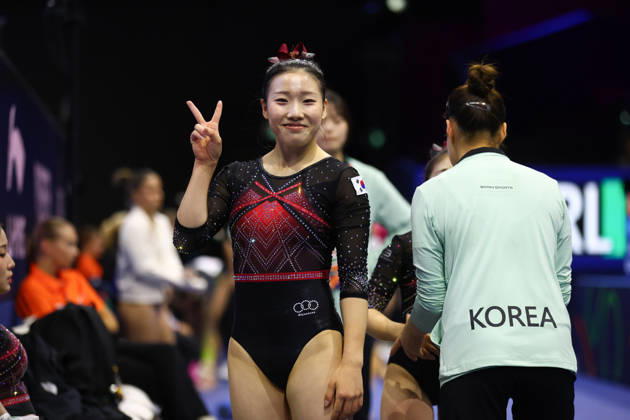 October 19, 2026, Rotterdam, Netherlands: PARK NAYOUNG of South Korea reacts after competing on the Floor Exercise during the Women s Qualifications of the 54th Artistic Gymnastics World Championships at the Ahoy Arena in Rotterdam, Netherlands. Rotterdam Netherlands - ZUMAc179 20261019_zep_c179_102 Copyright: xMickaelxChavetx