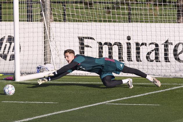 October 20, 2026, Madrid, Spain: Sergio Mestre (Real Madrid CF) is seen in action during a training session on the eve of the UEFA Champions League 2026 2027 match between Real Madrid CF and RB Leipzig..Real Madrid CF is holding its final training session ahead of its third UEFA Champions League game. Madrid Spain - ZUMAs197 20261020_aaa_s197_024 Copyright: xFedericoxTitonex