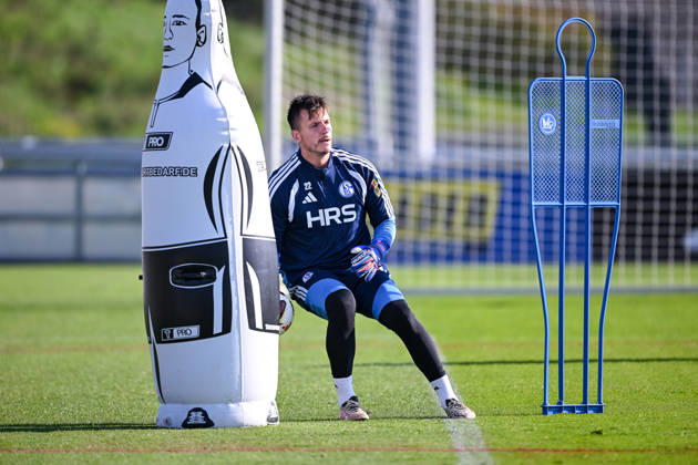 20.10.2026, Fussball, Saison 2026 2027, Bundesliga, Training des FC Schalke 04, Torwart Kevin Müller (FC Schalke 04) xRHR-FOTO YYx Copyright: KROEGER RHR-FOTOx RHR-FOTO YY