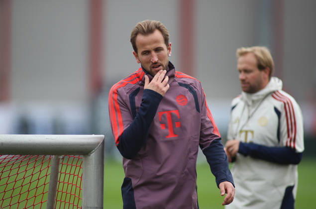 FC Bayern München, Abschlusstraining, Champions League, Saison 2026 2027, Fussball, Herren Harry Kane (FC Bayern München) mit der Hand am Kinn, nachdenken, überlegen
