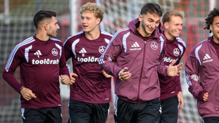 20.10.2026 - Fussball - 2. Fussball - Bundesliga - Saison 2026 2027 - 1. FC Nürnberg Nuernberg FCN ( Club ) - Training - Sportfoto Zink - xwoxzix - Adam Markhiev (6, 1. FC Nürnberg FCN , vorne )