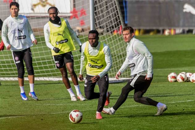 Abdoulie Ceesay Lars Ritzka ( Pauli ) Deutschland , Hamburg , Trainingsgelände an der Kollaustrasse , Fussball , 2. Bundesliga , FC St Pauli