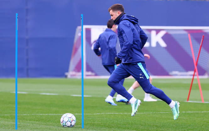 RB Leipzig - Training Champions League Leipzig, 20.10.2026, RB Akademie, UEFA Champions League , RB Leipzig - Abschlusstraining am Vortag von Real Madrid v. RBLeipzig , Im Bild: Christoph Baumgartner (14, RB Leipzig) ,