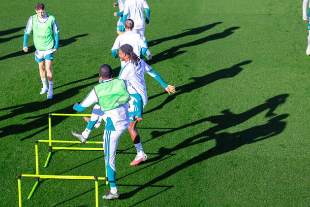 Fussball : Abschlusstraining, Real Madrid, 20.10.2026, Ciudad Real Madrid (Madrid) : Mannschaft beim Aufwärmen Copyright: xMichellexLukax