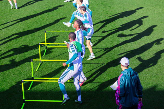 Fussball : Abschlusstraining, Real Madrid, 20.10.2026, Ciudad Real Madrid (Madrid) : Mannschaft beim Aufwärmen Copyright: xMichellexLukax