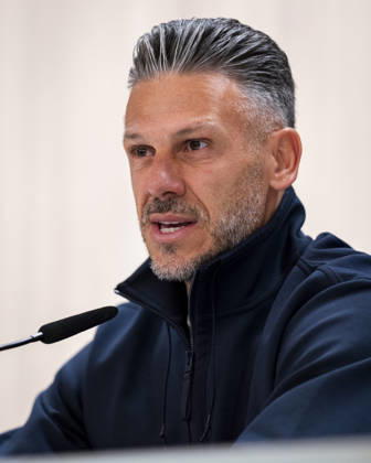 RB Leipzig Training Session And press conference, PK, Pressekonferenz - UEFA Champions League 2026 27 League Phase MD3 MADRID, SPAIN - OCTOBER 20: Martin Demichelis, head coach of RB Leipzig, speaks during the press conference on day ahead of the UEFA Champions League 2026 27 League Phase MD3 at Estadio Bernabeu on October 20, 2026 in Madrid, Spain. Madrid Estadio Bernabeu Madrid Spain Copyright: xAlbertoxGardinx AGardin_20261020_Leipzig_Press_0048