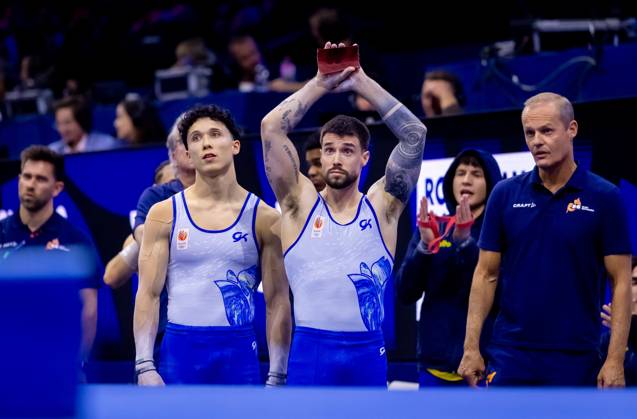 ROTTERDAM - Casimir Schmidt and Jermain Gruenberg in action during the men s team final at the World Gymnastics Championships in Rotterdam Ahoy. IRIS VAN DEN BROEK ANP xVIxANPxSportx xxANPxIVx 573088462 originalFilename: 573088462.jpg