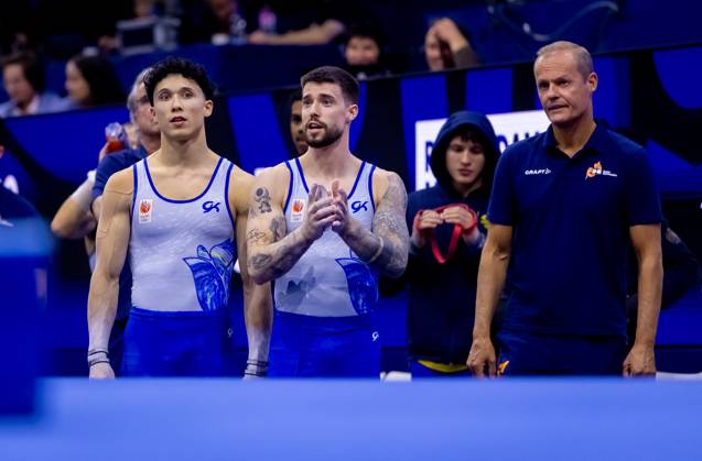 ROTTERDAM - Casimir Schmidt and Jermain Gruenberg in action during the men s team final at the World Gymnastics Championships in Rotterdam Ahoy. IRIS VAN DEN BROEK ANP xVIxANPxSportx xxANPxIVx 573088480 originalFilename: 573088480.jpg