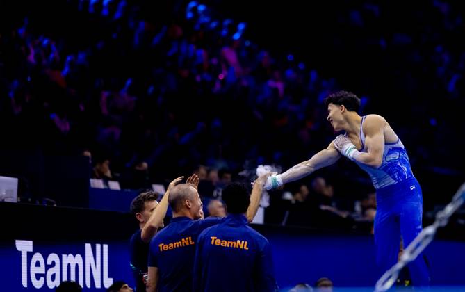 ROTTERDAM - Jermain Gruenberg in action during the men s team final at the World Gymnastics Championships in Rotterdam Ahoy. IRIS VAN DEN BROEK ANP xVIxANPxSportx xxANPxIVx 573088855 originalFilename: 573088855.jpg