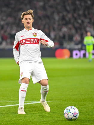 Angelo Stiller (VfB Stuttgart) controls the Ball during the UEFA Champions League 2026 2027 match between Stuttgart and Atlético de Madrid at Arena Stuttgart on October 20, 2026 in Stuttgart, Germany. (Photo by Harry Langer DeFodi Images) -