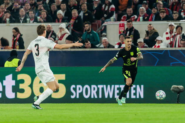 STUTTGART, GERMANY - OCTOBER 20: Alejandro Grimaldo (Atletico de Madrid, 22) controls the ball against Ramon Hendriks (VfB Stuttgart, 3) during the UEFA Champions League match between VfB Stuttgart vs. Atletico de Madrid at Arena Stuttgart on matchday 3 of the UEFA Champions League on October 20, 2026 in Stuttgart, Germany. Baden-Wuerttemberg Germany Copyright: xSteffiexWunderlx