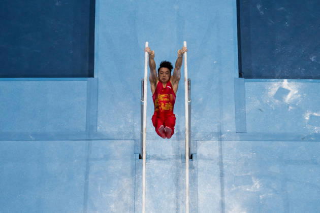 261020 Jingyuan Zou of China competes in parallel bars during men s team final on day four of the 2026 Artistic Gymnastics World Championships on October 20, 2026 in Rotterdam. Photo: Joel Marklund BILDBYRÅN kod JM JM0861 bbeng artistisk gymnastik artistic gymnastics gymnastik-vm vm artistic gymnastics world championships final lagfinal team final Copyright: JOELxMARKLUND BB261020JM021