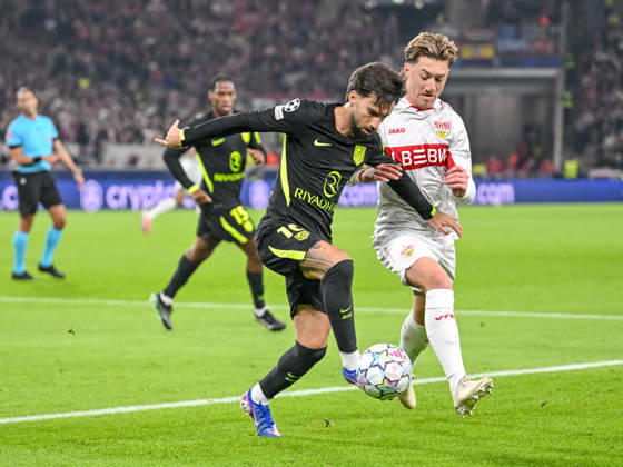 Alex Baena (Atletico Madrid) and Angelo Stiller (VfB Stuttgart) battle for the ball during the UEFA Champions League 2026 2027 match between Stuttgart and Atlético de Madrid at Arena Stuttgart on October 20, 2026 in Stuttgart, Germany. (Photo by Harry Langer DeFodi Images) -