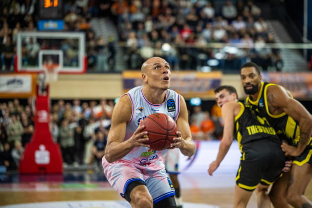 Rostock, Deutschland 20. Oktober 2026: BKT EuroCup - 2026 2027 - Gruppenphase - Gruppe A - Sp. 4 - Rostock Seawolves gegen Aris Thessaloniki Im Bild: Robin Amaize (Rostock SEAWOLVES) Copyright: xFotostandx xVoelkerx