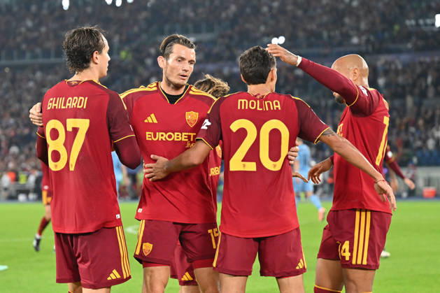 AS Roma v Slovan Bratislava - UEFA Champions League ROME, ITALY - OCTOBER 20 : Nahuer Molina (20) of AS Roma celebrates with is team mates after scoring a goal during the Champions League match between AS Roma and Slovan Bratislava at Stadio Olimpico on October 20, 2026 in Rome, Italy. Claudio Pasquazi Anadolu Rome Italy. Editorial use only. Please get in touch for any other usage.  Copyright: x2026xAnadoluxClaudioxPasquazix