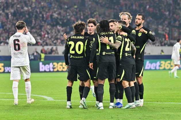 STUTTGART, GERMANY; 20. OCTOBER: Atletico celebrate the goal to make it 1-1 by Julian ALVAREZ (Atletico Madrid 19) Tor Torschuetze Freude Happy during the UEFA Champions League Match between VfB Stuttgart vs. Atletico Madrid at Matchday 3 at MHP Arena Copyright: xBEAUTIFULxSPORTS Goldbergx