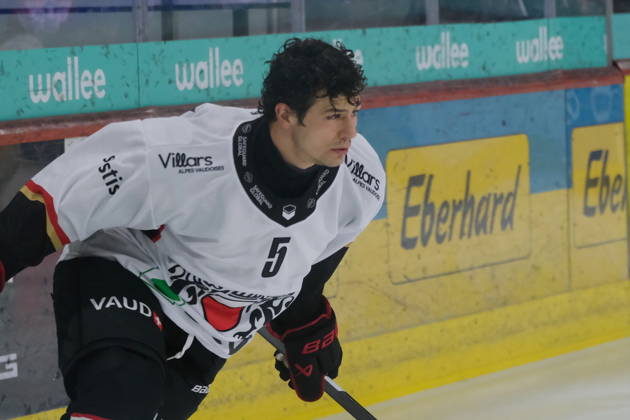 RECORD DATE NOT STATED Swiss Ice hockey, Eishockey - EHC Kloten vs Lausanne Hockey - Lausanne Defender Connor Carrick ( 5) Copyright: xx