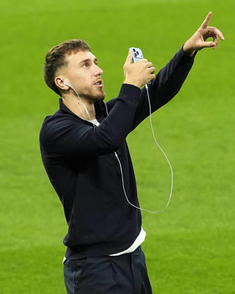 REAL MADRID CF v RB LEIPZIG. CHAMPIONS LEAGUE 2026 2027. ROUND 3. RB Leipzig s Maxime Esteve during walk around in Santiago Bernabeu Stadium after raining session prior to the Champions League round 3 match against Real Madrid CF. October 20 2026. (ALTERPHOTOS Acero) MadridSpain Copyright: xAcerox