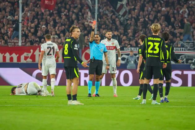 20.10.26 VfB Stuttgart - Atletico Madrid Deutschland, Stuttgart, 20.10.2026, Fussball, UEFA Champions League, Saison 2026 2027, VfB Stuttgart - Atletico Madrid: Morten Hjulmand (Atletico Madrid); rote Karte.