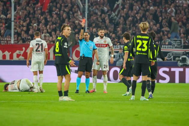 20.10.26 VfB Stuttgart - Atletico Madrid Deutschland, Stuttgart, 20.10.2026, Fussball, UEFA Champions League, Saison 2026 2027, VfB Stuttgart - Atletico Madrid: Morten Hjulmand (Atletico Madrid); rote Karte.