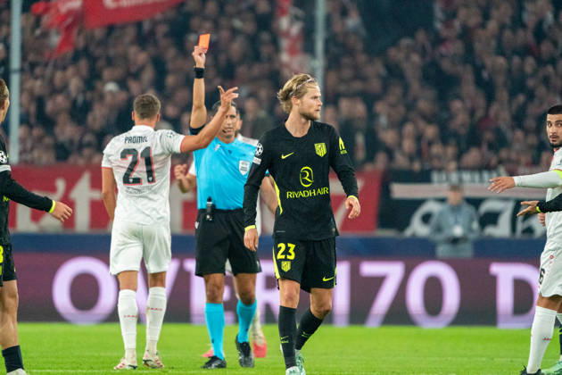 Morten Hjulmand (Atletico Madrid, 23) gets the red card seen during UEFA Champions League 2026 2027 league phase game between teams of VfB Stuttgart and Atletico Madrid (Pia Schindler Ball Raw Images) Stuttgart MHP Arena Germany Copyright: xPiaxSchindlerx piaschindler_vfbstuttgart_atletico_2627_00024