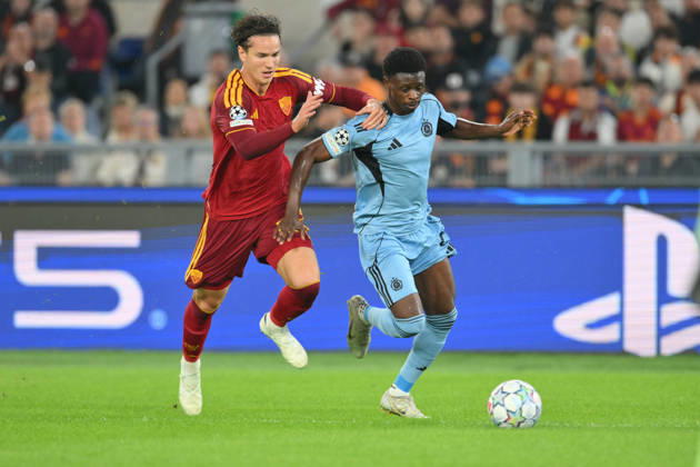 Foto IPP Roberto Ramaccia Roma 20 10 2026 Calcio:Uefa Champions League 2026- 2027 Roma vs Slovan Bratislava Nella foto Suleiman Camara of Slovan Bratislava under pressure from Daniele Ghilardi of Roma italyphotopress world copyright Roma italy Italia ITALY  Copyright: xR4924_italyphotopressx