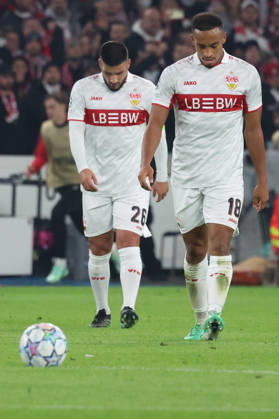 20.10.2026, xrekx, Fussball UEFA Champions League, VfB Stuttgart - Atletico Madrid v.l. Deniz Undav (VfB Stuttgart) Jamie Leweling (VfB Stuttgart) erzielt das Tor, Treffer, scores the goal zum 1:0 enttaeuscht, enttäuscht, schaut enttaeuscht, niedergeschlagen, disappointed Stuttgart