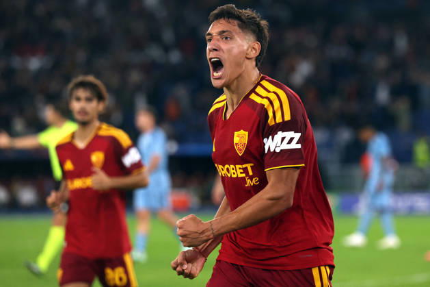 SOCCER - UEFA Champions League - AS Roma vs. Slovan Bratislava Photo by IPA ABACAPRESS.COM89963525 - Rome, Italy - October 20, 2026: Nahuel Molina (right back) of AS Roma scores the goal to make it 2-0 and celebrates with the team during the 2026-2027 UEFA Champions League soccer match between AS Roma and SLOVAN BRATISLAVA at the Olympic Stadium in Rome. Roma Italy  Copyright: xIPAxSport ABACAx