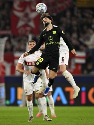 STUTTGART - (lr) Alex Baena of Atletico Madrid, Angelo Stiller of VFB Stuttgart during the UEFA Champions League match between VFB Stuttgart and Atletico Madrid at Stadion MHP Arena on 20 October 2026 in Stuttgart, Germany. ANP UEFA Champions League 2026 27 xVIxANPxSportx xGerritxvanxKeulenxIVx 573110694 originalFilename: 573110694.jpg