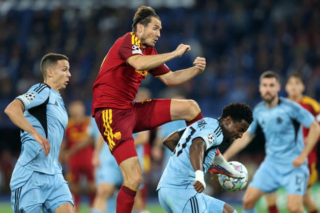 SOCCER - UEFA Champions League - AS Roma vs. Slovan Bratislava Photo by IPA ABACAPRESS.COM89963812 - Rome, Italy - October 20, 2026: Marten de Roon (central midfielder) of AS Roma and Sandro Cruz (left back) of SK Slovan Bratislava in action during the 2026-2027 UEFA Champions League soccer match between AS Roma and SLOVAN BRATISLAVA at the Olympic Stadium in Rome. Roma Italy  Copyright: xIPAxSport ABACAx
