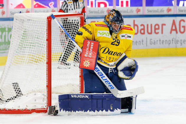 20.10.2026 Swiss Life Arena Zuerich, SCHWEIZ, Saison 2026 2027 Herren Eishockey National League ZSC Lions - HC Davos Torwart Sandro Aeschlimann (HC Davos)