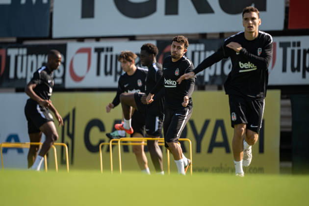 Besiktas training session ahead of UEFA Europa League match against Crystal Palace ISTANBUL, TURKIYE - OCTOBER 21: Ilhan Fakili (2nd R) of Besiktas takes part in a training session at BJK Nevzat Demir Training Facilities as the team completes its preparations ahead of their UEFA Europa League league phase week 3 football match against Crystal Palace in Istanbul, Turkiye, on October 21, 2026. Celal Gunes Anadolu Istanbul Turkey. Editorial use only. Please get in touch for any other usage.  Copyright: x2026xAnadoluxCelalxGunesx