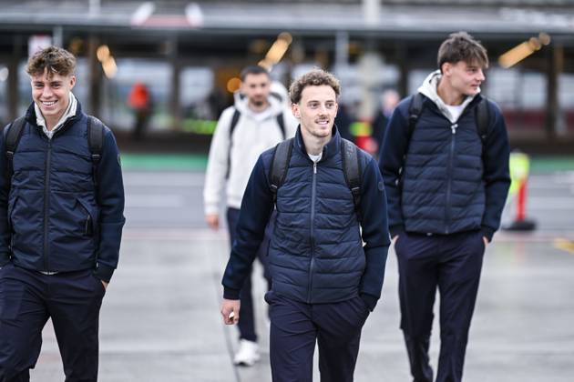Tibe De Vlieger of KAA Gent and Gilles De Meyer of KAA Gent pictured at the departure of Belgian soccer team KAA Gent, travelling from Oostende Airport to Porto, Portugal, on Wednesday 21 October 2026. The team will play Tomorrow the second match of the UEFA Conference League league phase against Portuguese SC Braga. TOM GOYVAERTS TomxGoyvaerts x190477338x