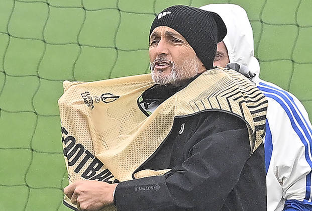 October 21, 2026, Turin: Juventus coach Luciano Spalletti during training on the eve of their UEFA Europa League soccer match against Rennes at the Continassa in Turin, italy, 21 october 2026 ANSA ALESSANDRO DI MARCO. UEFA Europa League: Juventus FC Training  - ZUMAa110 20261021_zaf_a110_006 Copyright: xAlessandroxDixMarcox