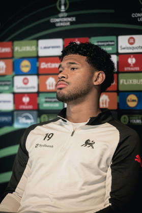 FC Midtjylland press conference, PK, Pressekonferenz - UEFA Conference League Herning, Denmark - October 21: Head coach Mike Tullberg and Pedro Bravo during a press conference ahead of a match between FC Midtjylland and St. Truidense in UEFA Conference League at MCH Arena Herning MCH Arena Denmark Copyright: xDANIELxSTENTZx