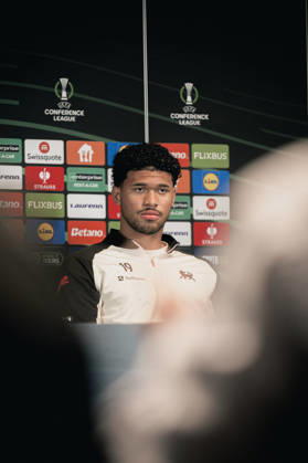 FC Midtjylland press conference, PK, Pressekonferenz - UEFA Conference League Herning, Denmark - October 21: Head coach Mike Tullberg and Pedro Bravo during a press conference ahead of a match between FC Midtjylland and St. Truidense in UEFA Conference League at MCH Arena Herning MCH Arena Denmark Copyright: xDANIELxSTENTZx