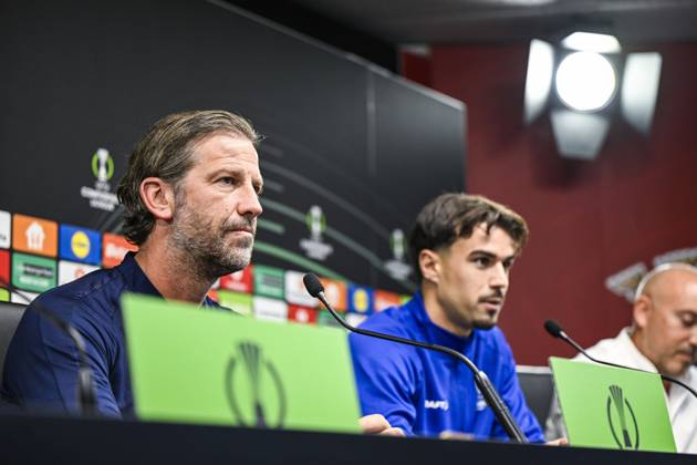 Rik De Mil, head coach of KAA Gent pictured during a press conference, PK, Pressekonferenz of Belgian soccer team KAA Gent, Wednesday 21 October 2026 in Braga, Portugal. The team is preparing for the second match of the UEFA Conference League league phase against Portuguese SC Braga tomorrow. TOM GOYVAERTS TomxGoyvaerts  x190514097x