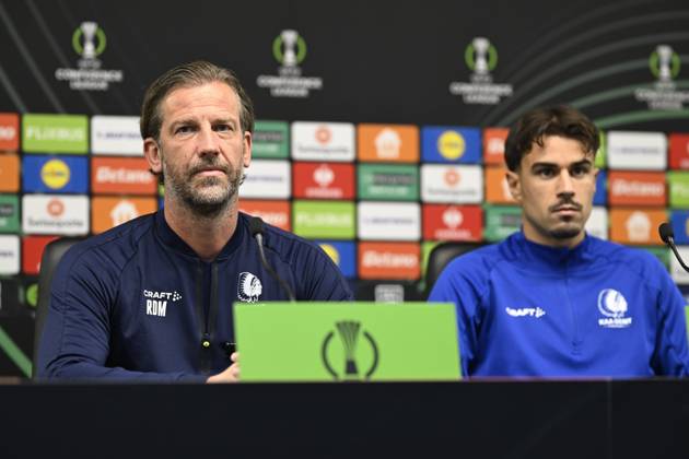 SC Braga v KAA Gent - UEFA Conference League Media Activities 21 10 2026 BRAGA, PORTUGAL - OCTOBER 21 : De Mil Rik head coach of KAA Gent and Tiago Alves Araujo Felipe defender of KAA Gent speaking with the media during a pre-match press conference, PK, Pressekonferenz ahead of the UEFA Conference League 2026 27 League Phase matchday 2 match between SC Braga and KAA Gent on October 21, 2026 in Braga, Portugal, 21 10 2026 Braga Portugal  Copyright: xNicoxVereeckenx