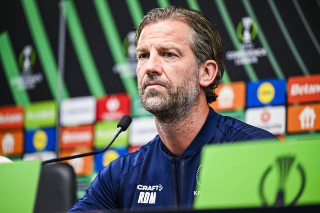 Rik De Mil, head coach of KAA Gent pictured during a press conference, PK, Pressekonferenz of Belgian soccer team KAA Gent, Wednesday 21 October 2026 in Braga, Portugal. The team is preparing for the second match of the UEFA Conference League league phase against Portuguese SC Braga tomorrow. TOM GOYVAERTS TomxGoyvaerts  x190514725x